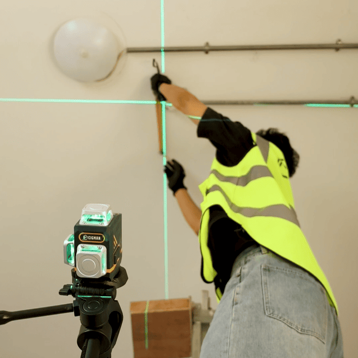 How to Use a Laser Level for Ceiling Work - Cigman